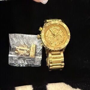 Gold Nixon 42-20 Watch